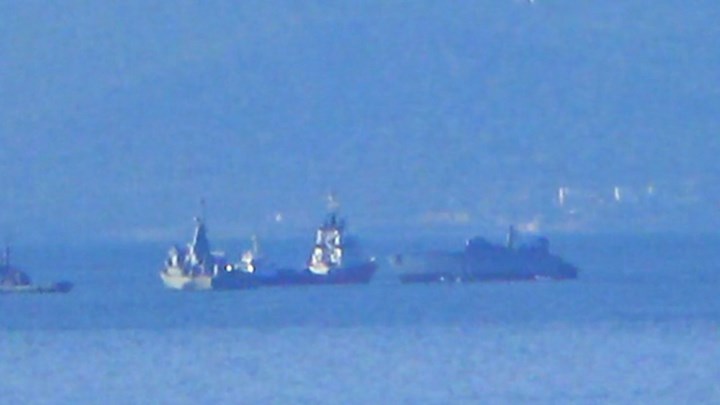 Σύγκρουση πλοίων στον Πειραιά: Η ανακοίνωση του ΓΕΝ για το περιστατικό