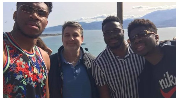 Γιάννης Αντετοκούνμπο: Στη Ναύπακτο μαζί με τα αδέλφια του Θανάση και Κώστα