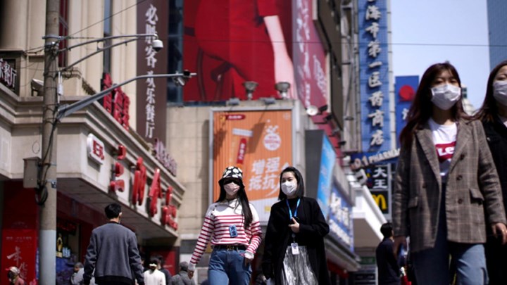 Κορονοϊός: Έτσι η Κίνα κατάφερε να επιστρέψει στην κανονικότητα – Μία Ελληνίδα περιγράφει τις συνθήκες στον Realfm