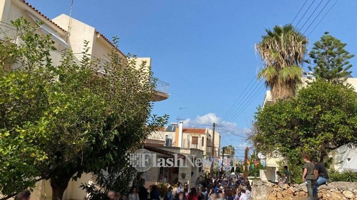 Κορονοϊός: Συνωστισμός και ένταση σε εκκλησάκι του Αγίου Δημητρίου στα Χανιά – ΦΩΤΟ