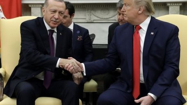 Τραβάει το σχοινί ο Ερντογάν στην κόντρα με ΗΠΑ: Ποινή φυλάκισης σε υπάλληλο του αμερικανικού προξενείου