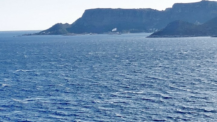 Καστελλόριζο: Έτσι φαίνεται η ελληνική σημαία από τις τουρκικές ακτές – Προβοκάτσια βλέπουν οι Τούρκοι