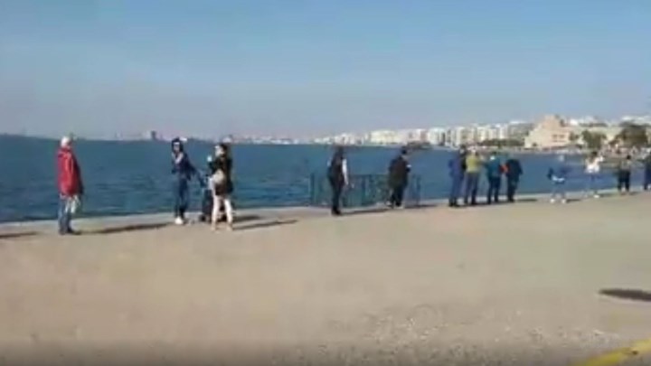 Θεσσαλονίκη: Ατελείωτη η ουρά για δωρεάν… rapid test – Μέχρι πού φτάνει – ΒΙΝΤΕΟ