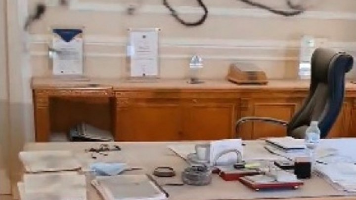 Καταδρομική επίθεση στο γραφείο του πρύτανη του Οικονομικού Πανεπιστημίου