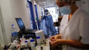 Κορονοϊός – Γαλλία: 235 νεκροί και σχεδόν 50.000 νέα κρούσματα σε 24 ώρες