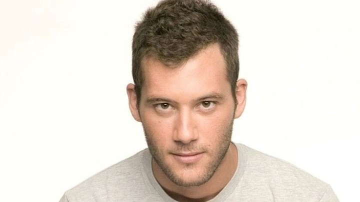 Αντίνοος Αλμπάνης: Μου έλεγαν κουράγιο και ήθελα να ουρλιάξω – Η συγκινητική ανάρτηση του ηθοποιού