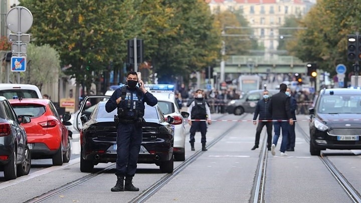 Γαλλία: Συνελήφθη δεύτερος ύποπτος για την επίθεση με μαχαίρι