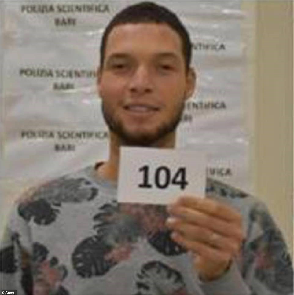 Επίθεση στη Νίκαια: Νέες αποκαλύψεις για τον 21χρονο μακελάρη – Είχε μαζί του τρία μαχαίρια και ένα Κοράνι