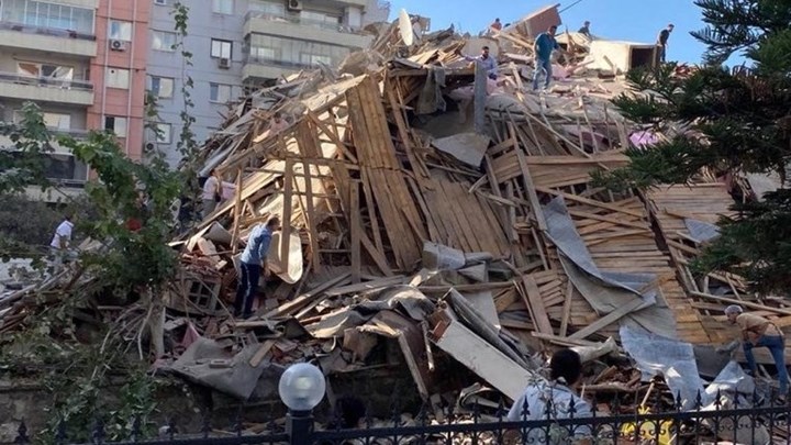 Σεισμός-Σμύρνη: 4 νεκροί και 120 τραυματίες