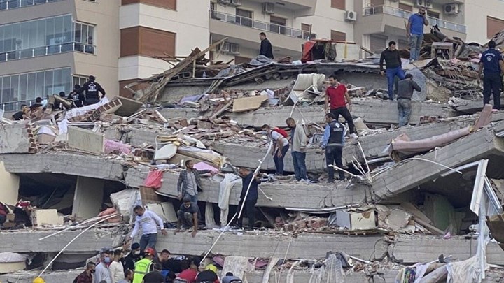 Σεισμός-Σμύρνη: Στους 35 οι νεκροί