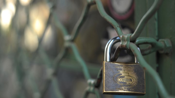 Lockdown: Ποιες επιχειρήσεις κλείνουν έως τις 30 Νοεμβρίου – Ποιες παραμένουν ανοιχτές – Η λίστα με τους ΚΑΔ