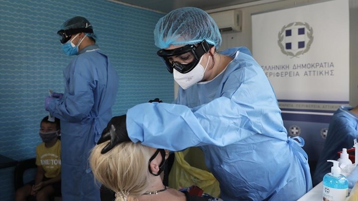 Κορονοϊός: 94 θετικά κρούσματα από 1.658 rapid τεστ σε πέντε περιοχές της χώρας