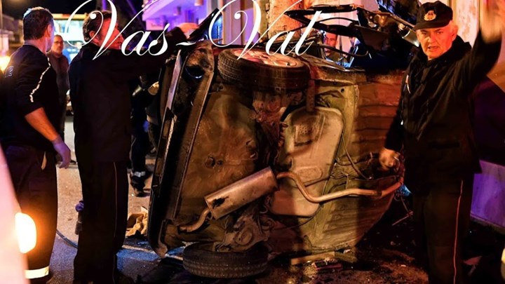 Τραγωδία με μια νεκρή στο Βραχάτι Κορινθίας – Το αυτοκίνητο καρφώθηκε σε κολώνα – ΦΩΤΟ – ΒΙΝΤΕΟ
