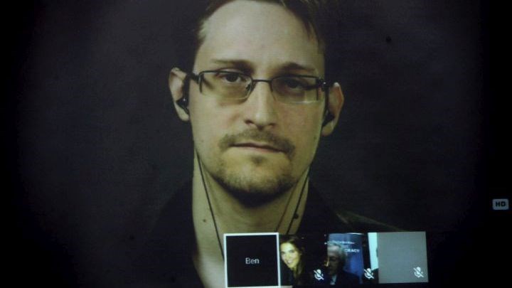 Σνόουντεν: Έτοιμος να αποκτήσει και τη ρωσική υπηκοότητα