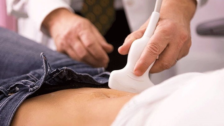 Κορονοϊός: Θετικός στον ιό γυναικολόγος της Λάρισας – Νοσηλεύεται διασωληνωμένος