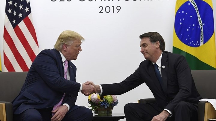 Στο πλευρό του Τραμπ ο Μπολσονάρου: “Ελπίζω να επανεκλεγεί”