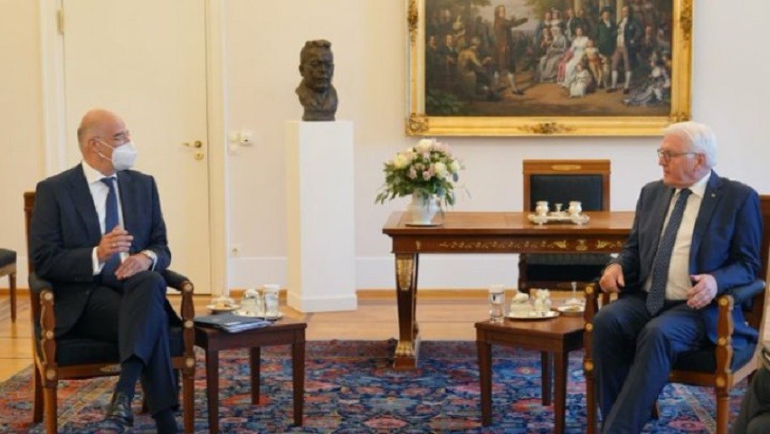 Δένδιας: Δεν είναι δυνατόν κράτη-μέλη της ΕΕ να εξοπλίζουν με επιθετικά όπλα την Τουρκία