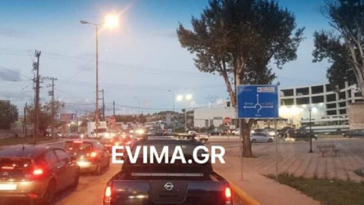 Lockdown: Χαμός από κίνηση στην είσοδο της Χαλκίδας