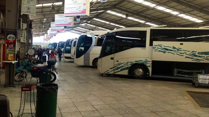 Αυξημένη κίνηση στα ΚΤΕΛ: Όπου φύγει – φύγει πριν από το lockdown – ΒΙΝΤΕΟ