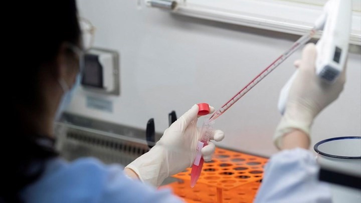 Κορονοϊός: Πού εντοπίζονται τα 2.556 νέα κρούσματα – “Έκρηξη” στην Αττική