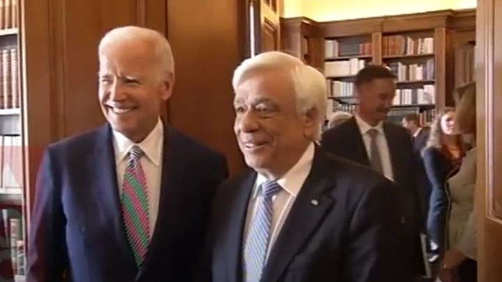 Η επίσκεψη του Τζο Μπάιντεν στην Αθήνα και η συνάντησή του με τον τότε Πρόεδρο της Δημοκρατίας Προκόπη Παυλόπουλο