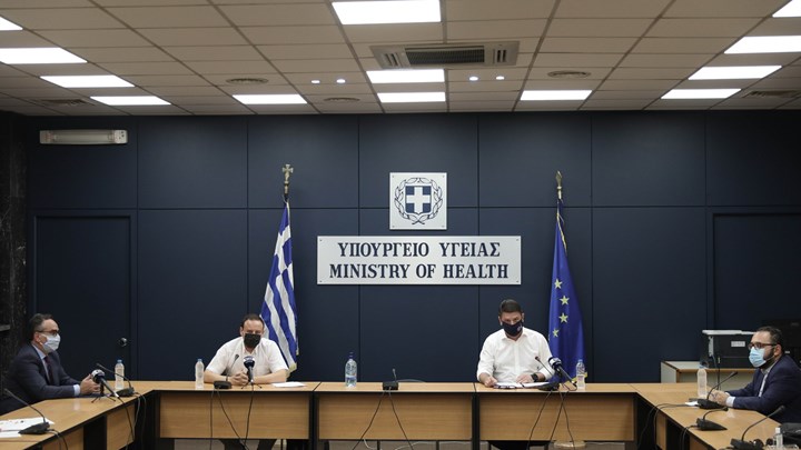 Αλλαγές στην ενημέρωση για τον κορονοϊό – Επιστρατεύεται και ο Κικίλιας