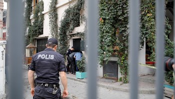 Τουρκία: Υπό όρους απελευθέρωση δημοσιογράφου που κατηγορείται για κατασκοπεία