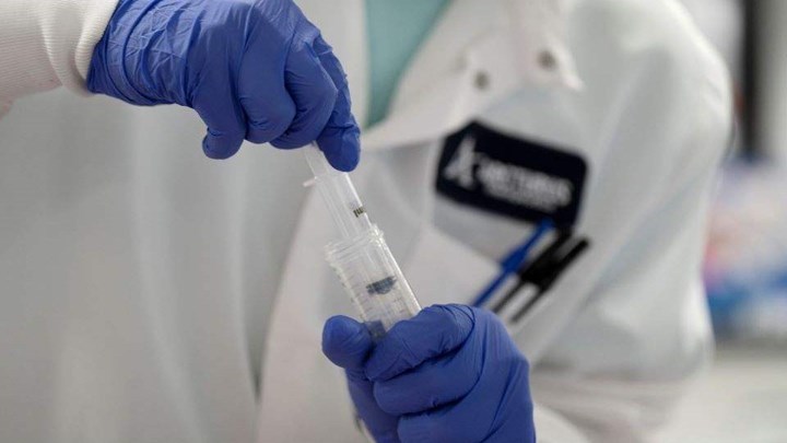 Κορονοϊός: Διακοπή των δοκιμών του εμβολίου CoronaVac – Πέθανε εθελοντής