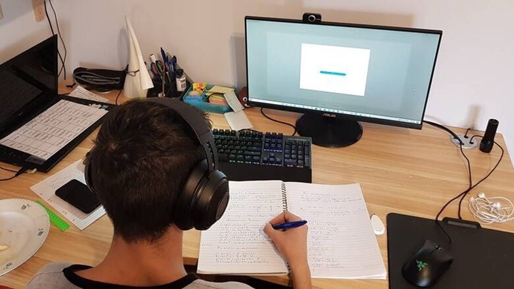 Τηλεκπαίδευση – Υπουργείο Παιδείας: Ομαλή έναρξη για 35.000 ψηφιακές τάξεις