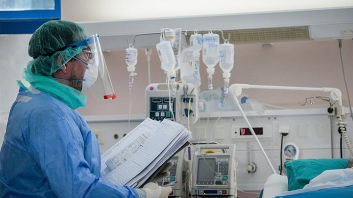 Κορονοϊός – Θεσσαλονίκη: Δοκιμάζονται οι αντοχές των νοσοκομείων – 30 διασωληνώσεις μέσα σε ένα βράδυ