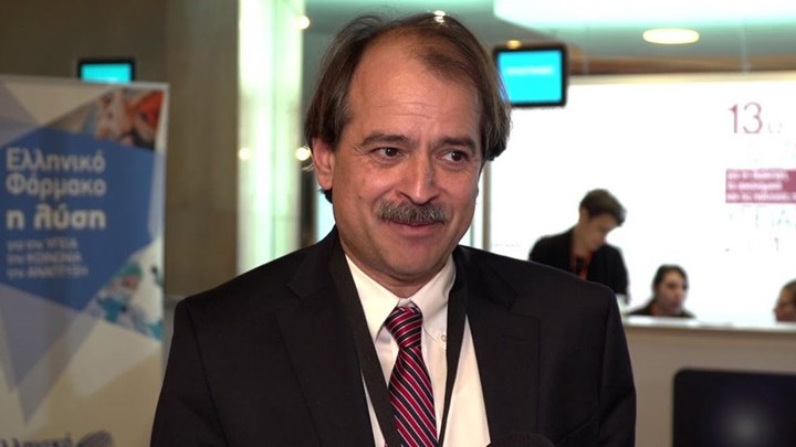 Τζον Ιωαννίδης: Έως και ένα εκατομμύριο Έλληνες με κορονοϊό – “Τυφλή” λύση το lockdown