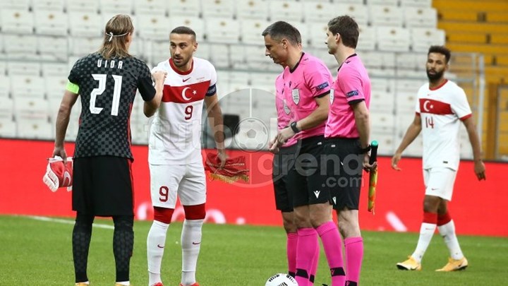 Κορονοϊός: Βρέθηκε θετικός στο ημίχρονο και έγινε αλλαγή – ΦΩΤΟ