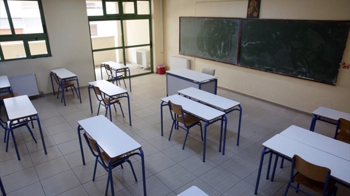 Κορονοϊός: Επόμενο μέτρο το κλείσιμο των δημοτικών; – Στο επίκεντρο της συνεδρίασης των λοιμωξιολόγων