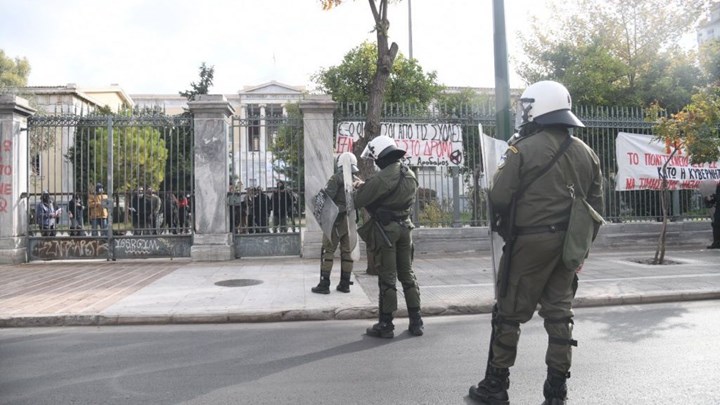 Ανησυχία στην ΕΛ.ΑΣ. – Έντονη κινητικότητα στο Πολυτεχνείο – ΒΙΝΤΕΟ