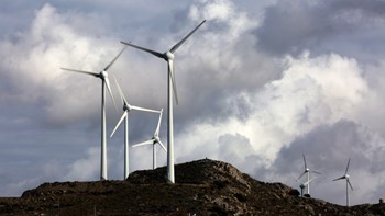 Νέο πακέτο μέτρων για τις ΑΠΕ ανακοίνωσε το υπουργείο Περιβάλλοντος