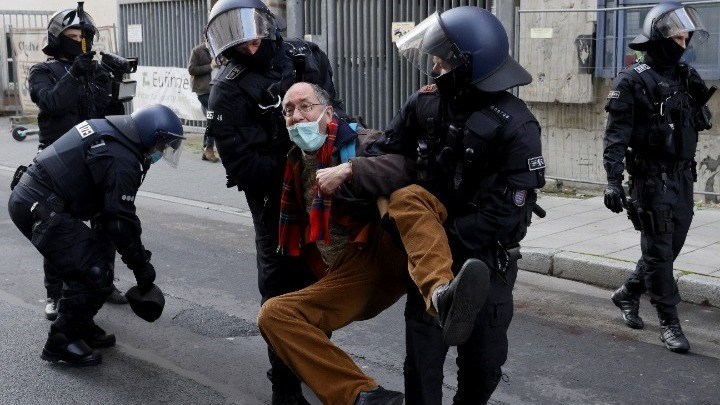 Κορονοϊός-Γερμανία: Διαδηλώσεις κατά της χρήσης μάσκας και των περιοριστικών μέτρων