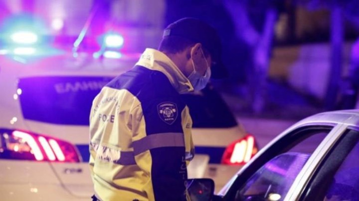 Κορονοϊός – Κάτω Αχαΐα: Νέο γλέντι με πάνω από 50 άτομα – Προσαγωγές και πρόστιμα από την ΕΛ.ΑΣ.