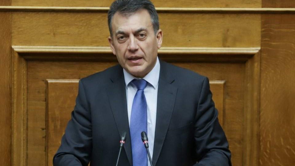 Βρούτσης: Οξυγόνο στις επιχειρήσεις, ελκυστικές οι προσλήψεις με τη μείωση των ασφαλιστικών εισφορών