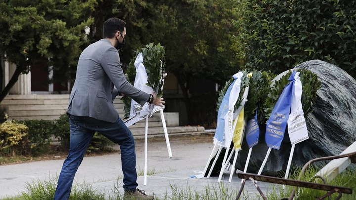 Πολυτεχνείο: Στεφάνι κατέθεσε αντιπροσωπεία του ΚΙΝΑΛ