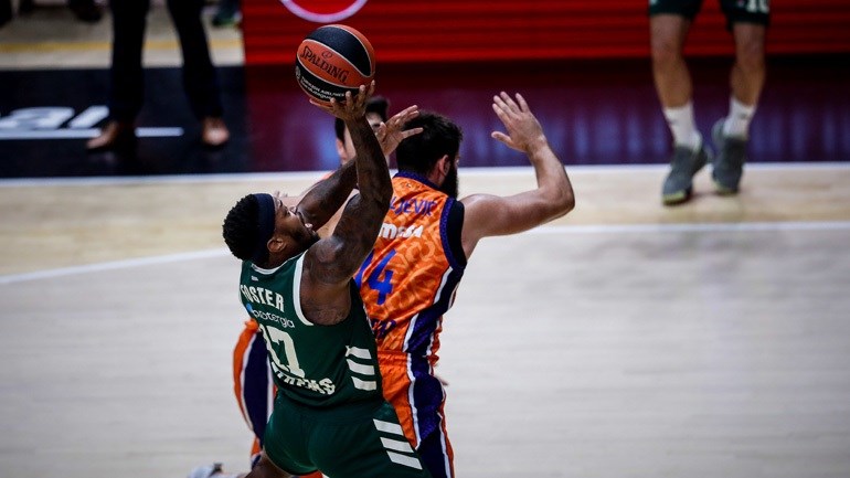 Βαλένθια-Παναθηναϊκός 70-66 (30′)