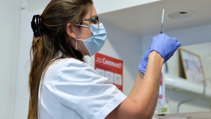 Κορονοϊός – Ελβετία: Οι εντατικολόγοι καλούν τους ασθενείς να επιλέξουν αν θα διασωληνωθούν ή όχι