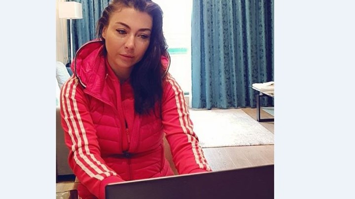 Ξένοι έρχονται Ελλάδα για καραντίνα και… τηλεργασία – Η αγγελία που κάνει θραύση – ΦΩΤΟ