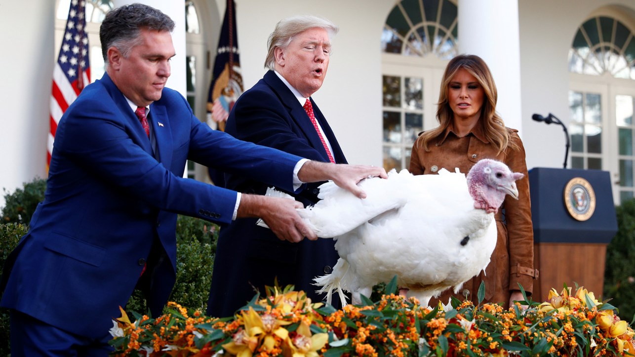 Ντόναλντ Τραμπ: Σπάει την παράδοση – Πώς θα περάσει την Ημέρα των Ευχαριστιών