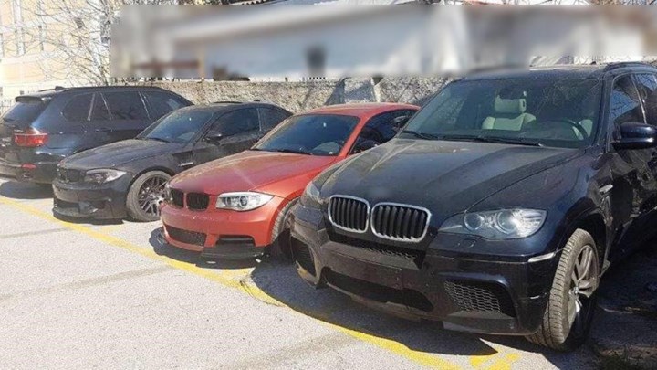 Έτσι δρούσε η σπείρα που έκλεβε πολυτελή αυτοκίνητα – Τα πουλούσε σε κυκλώματα διακίνησης αλλοδαπών