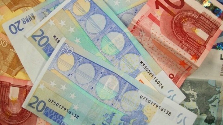 Μέτρα στήριξης: Έκτακτο επίδομα δικηγόρων, μηχανικών, οικονομολόγων