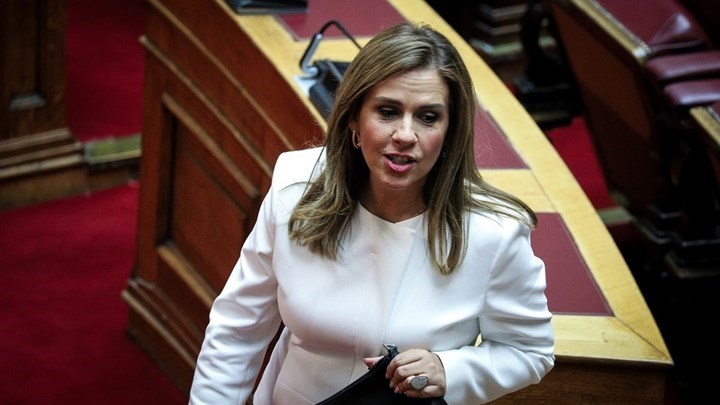 Γραμμή ψυχολογικής υποστήριξης: Αύξηση 300% στις κλήσεις κατά τη δεύτερη καραντίνα – Τι είπε η Ράπτη στον Realfm 97,8