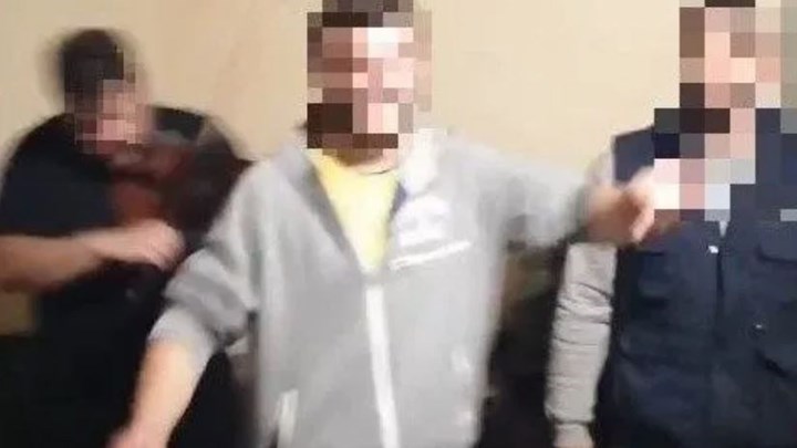 Κορονοϊός: Έστησαν γλέντι με κλαρίνα και ψητά στο Βελεστίνο εν μέσω lockdown – ΦΩΤΟ