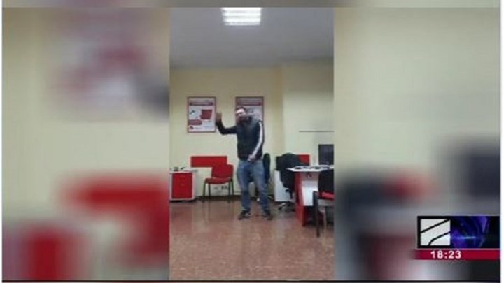 Ομηρία στην Τιφλίδα: ΒΙΝΤΕΟ από τις απαιτήσεις του δράστη