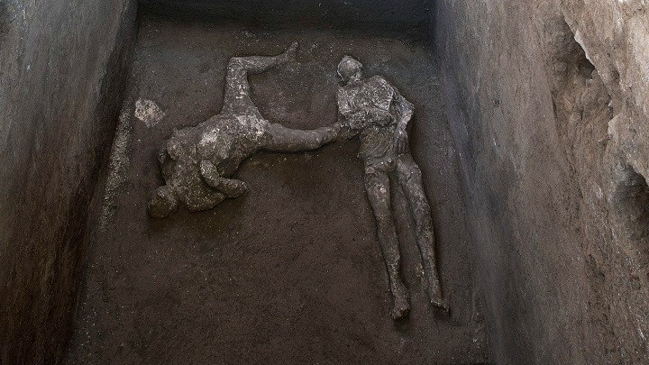 Στα ερείπια της Πομπηίας ανακάλυψαν τα λείψανα δύο ανδρών – Κάηκαν ζωντανοί στην έκρηξη του ηφαιστείου