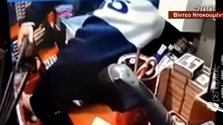 Ηράκλειο: ΒΙΝΤΕΟ ντοκουμέντο από ένοπλη ληστεία σε περίπτερο